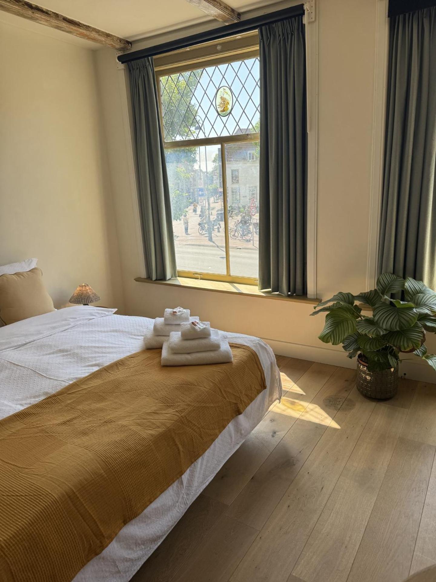 The Hazel House Bed & Breakfast Хаарлем Екстериор снимка